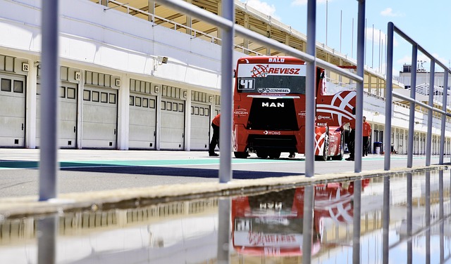 达尼洛同时斩获两座欧冠&解放者杯冠军，为历史首人