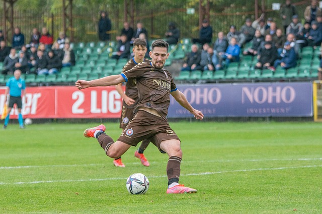 官方：乌兹别克斯坦裁判纳贾法列夫将执法海港客战武里南联