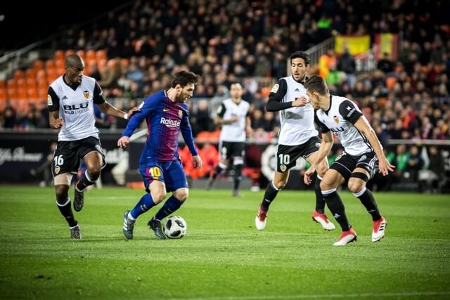 足球职业化的全球趋势